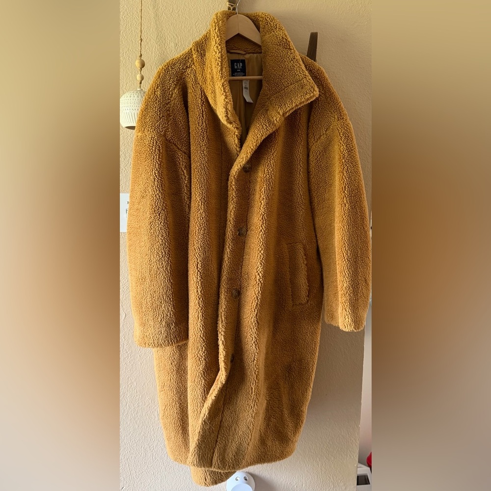 GAP Women’s Brown Sherpa Jacket